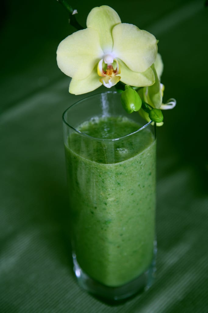 vietnamese avocado smoothie with banana