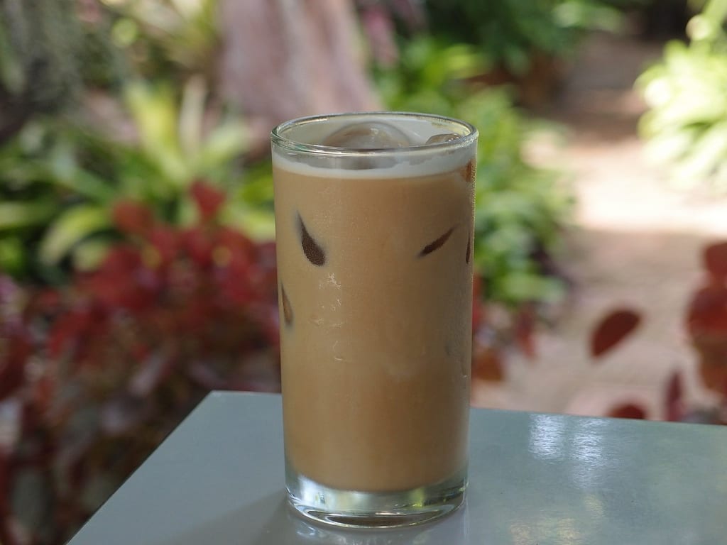 vietnamese avocado smoothie with coffee