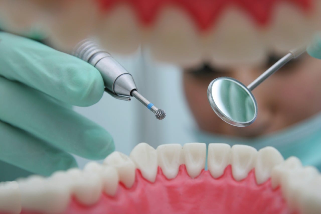 Top 5 Trends in Cosmetic Dentistry \u2013 Miosuperhealth