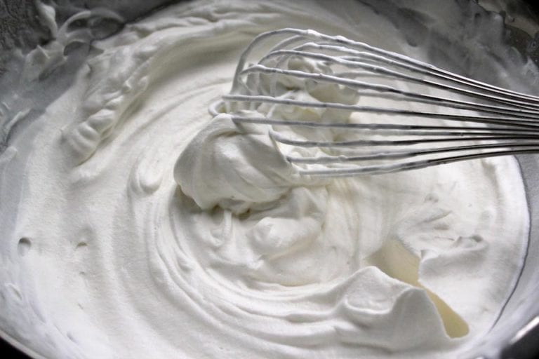 5 Tasty Ways to Use Leftover Whipped Cream (the Best Solution